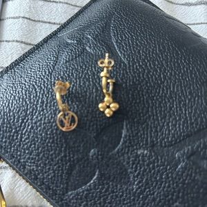 Louis Vuitton blooming earrings